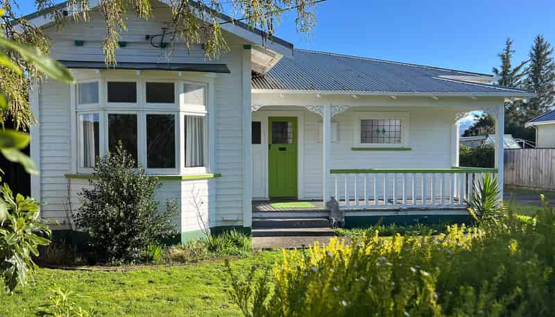 16 Wyndham Street, Carterton