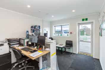 High Profile Small Workshop/Warehouse