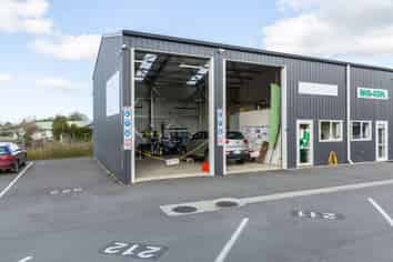 High Profile Small Workshop/Warehouse