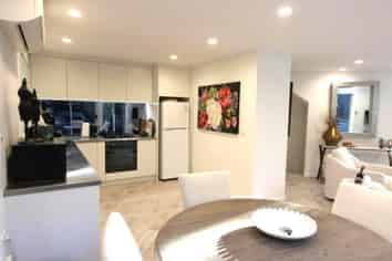 20D St Georges Bay Road (Fully Furnished Luxury), Parnell