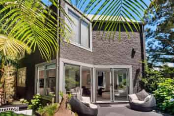 20D St Georges Bay Road (Fully Furnished Luxury), Parnell