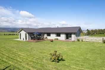 102 Kukutauaki Road, Levin