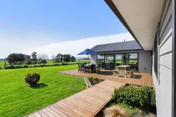 102 Kukutauaki Road, Levin