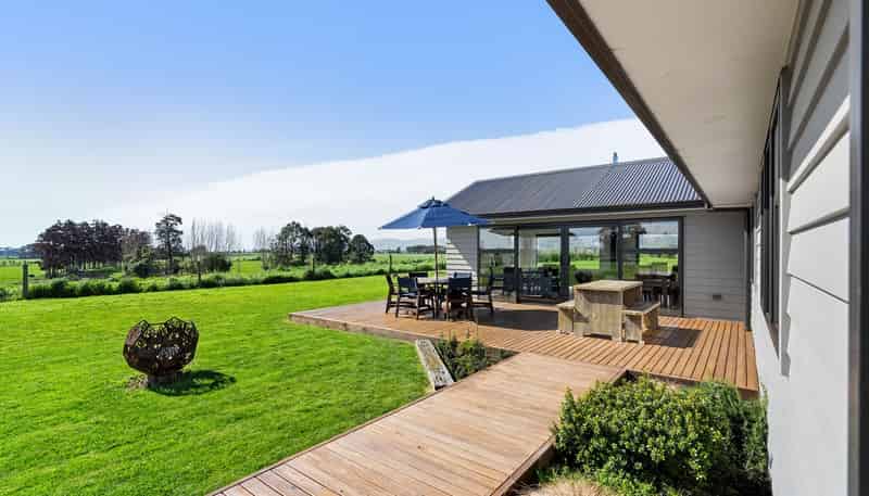 102 Kukutauaki Road, Levin