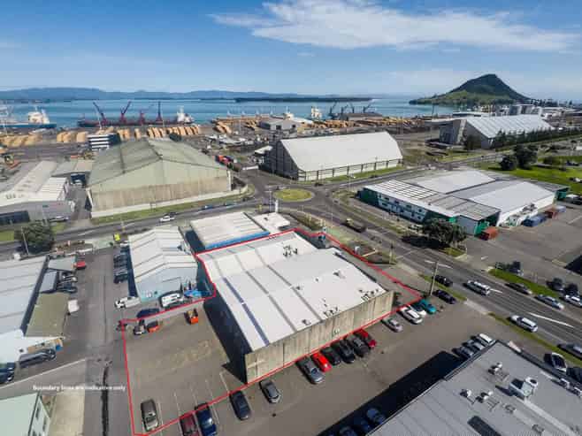 High Profile Hull Road Lease Opportunity