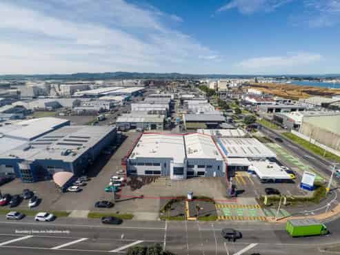 High Profile Hull Road Lease Opportunity
