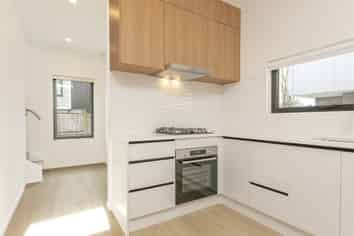32B Windermere Crescent, Blockhouse Bay