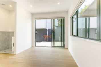 32B Windermere Crescent, Blockhouse Bay