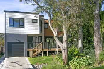 32D Windermere Crescent, Blockhouse Bay