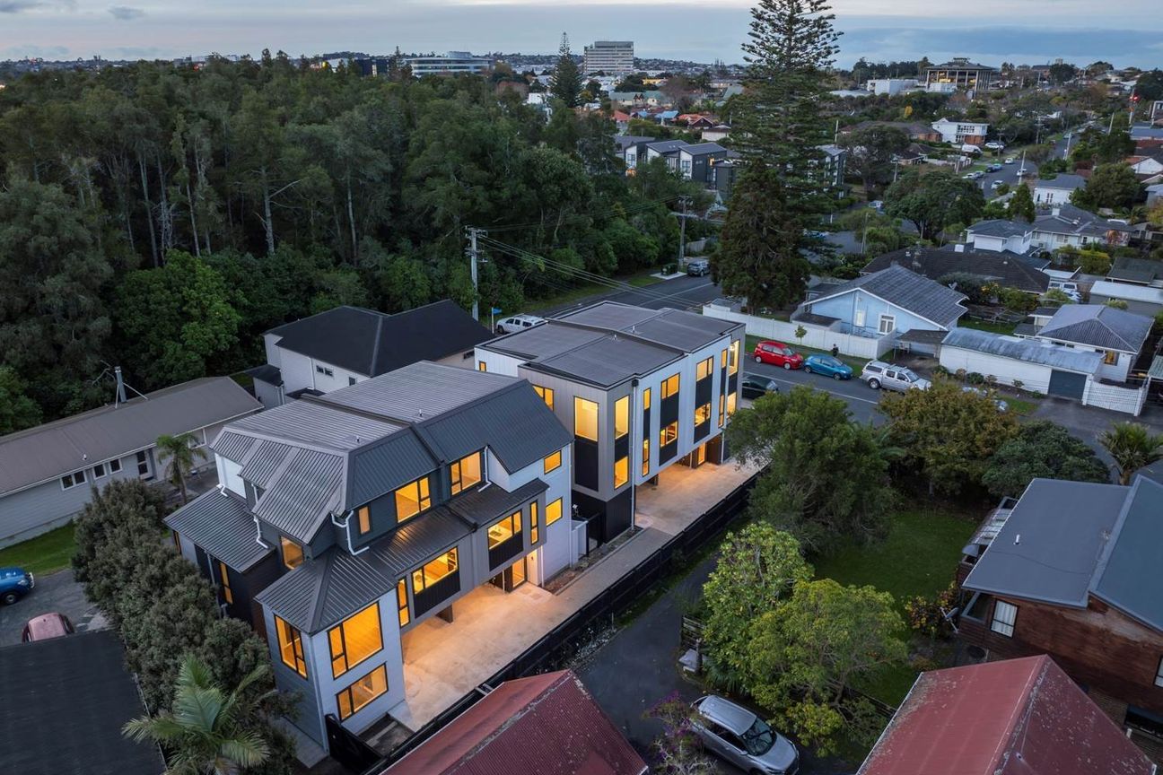 Brand-New 4-Bedroom Luxury Duplex in the Heart... - Bild 2