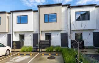 9/48 Moire Road, Massey