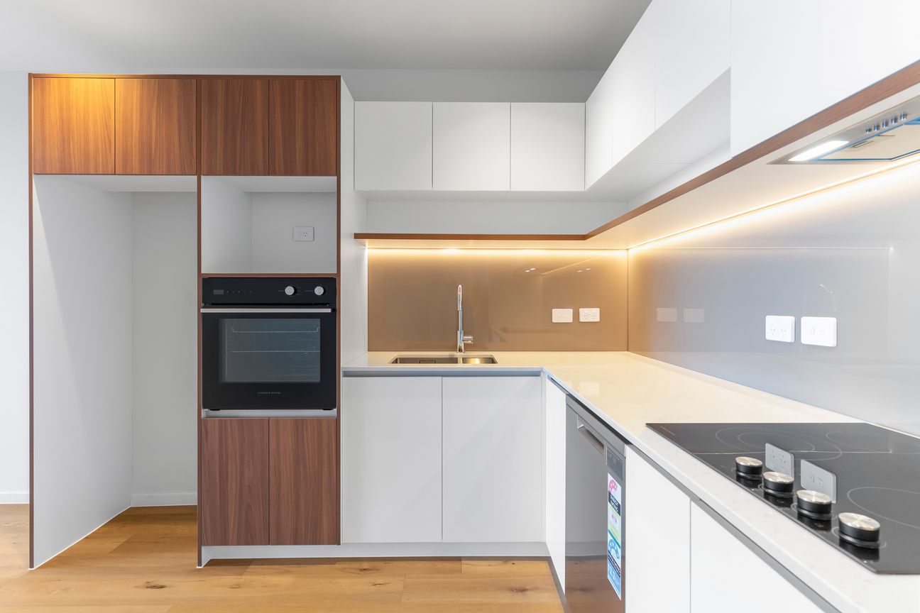 PENTHOUSE + CAR PARK UNDER $600,000! – další