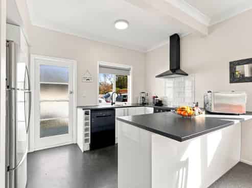 43 Field Street, Aramoho