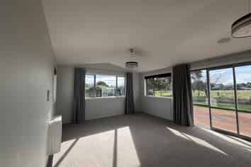 4 Turner Place, Wakefield
