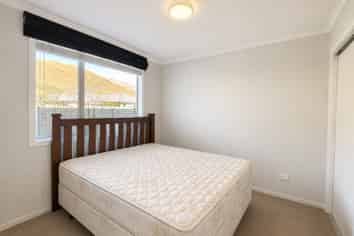4 Turner Place, Wakefield