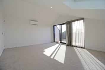 1/51 Rutland Road, Mount Wellington