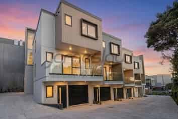 Auckland - Address withheld