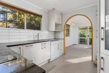 100 John Downs Drive, Browns Bay