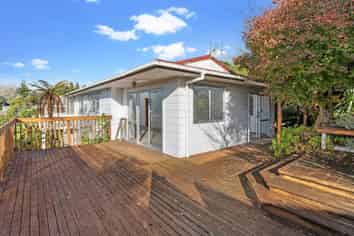100 John Downs Drive, Browns Bay