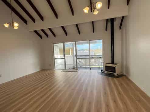 28 Cranberry Place, Bucklands Beach