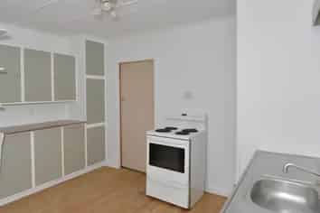 35 West End Avenue, Woodhill