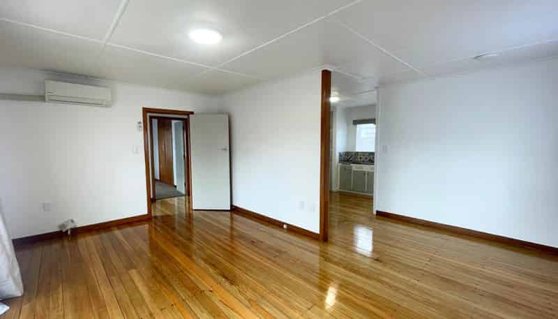 35 West End Avenue, Woodhill