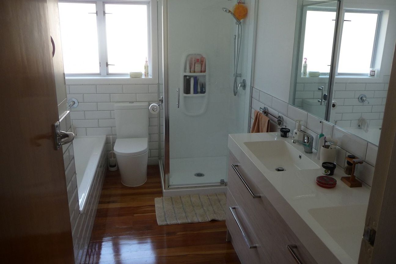 Charming 4BR Home in Hamilton East! – pohled 4