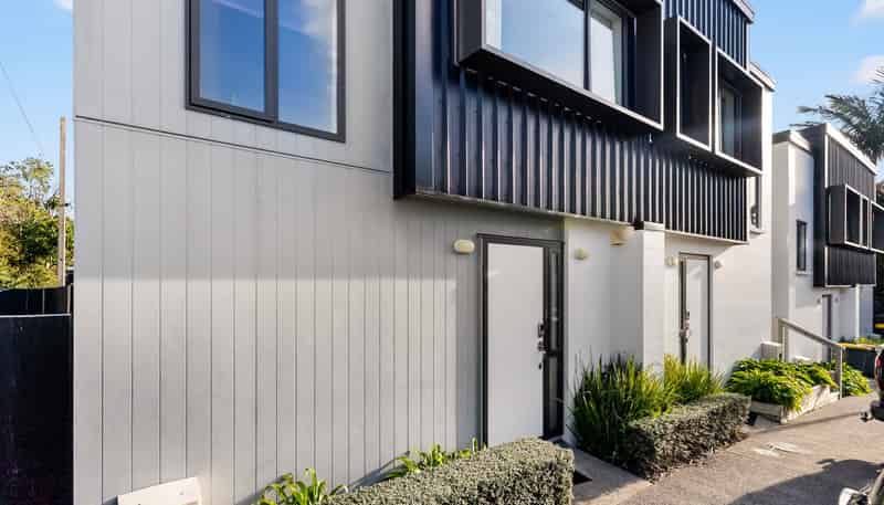 1/36 Kaipatiki Road, Glenfield