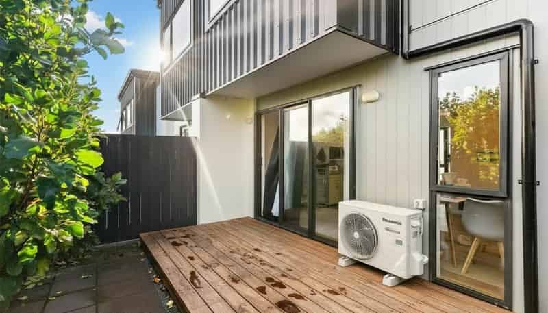 1/36 Kaipatiki Road, Glenfield
