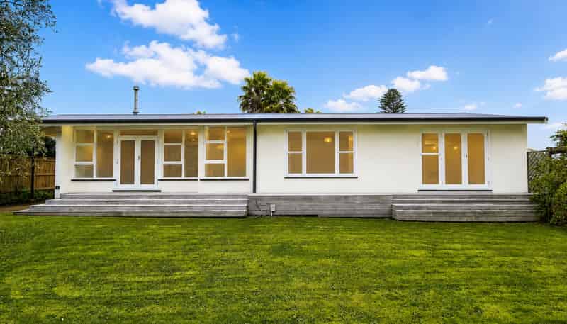12A Brassey Road, Saint Johns Hill