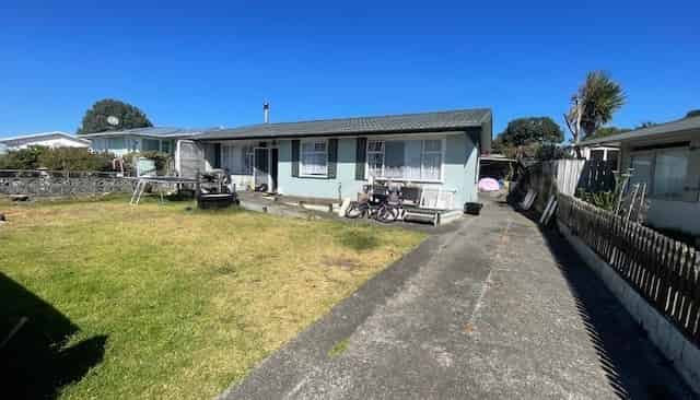 21 Kotuku Street, Castlecliff