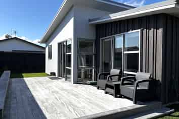28B Lytton Street, Glenholme