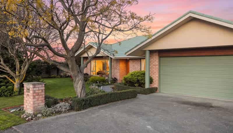 27 Burleigh Road, Redwoodtown