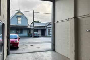 Small Store - close to everywhere