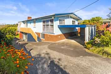 27 Whittle Place, New Windsor