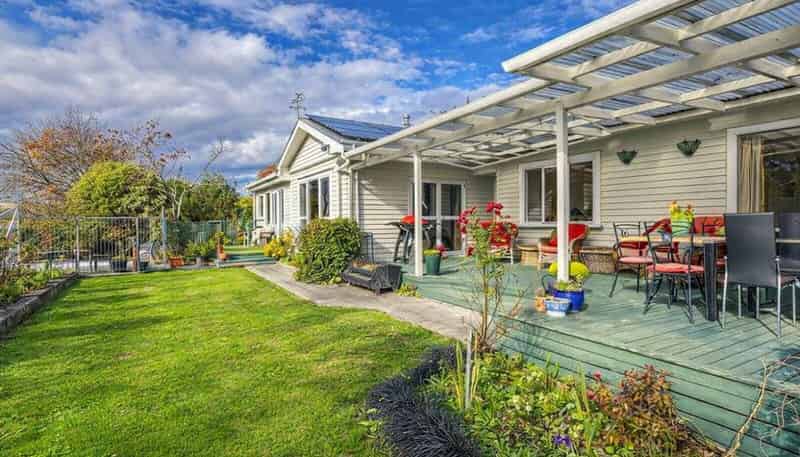 12 Ireland Road, Waipawa
