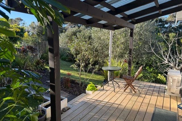 Private Garden Cottage – Utilities Included - Vista 4