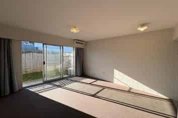 3/4 Douglas Street, Lincoln