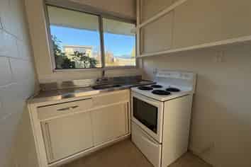 3/4 Douglas Street, Lincoln
