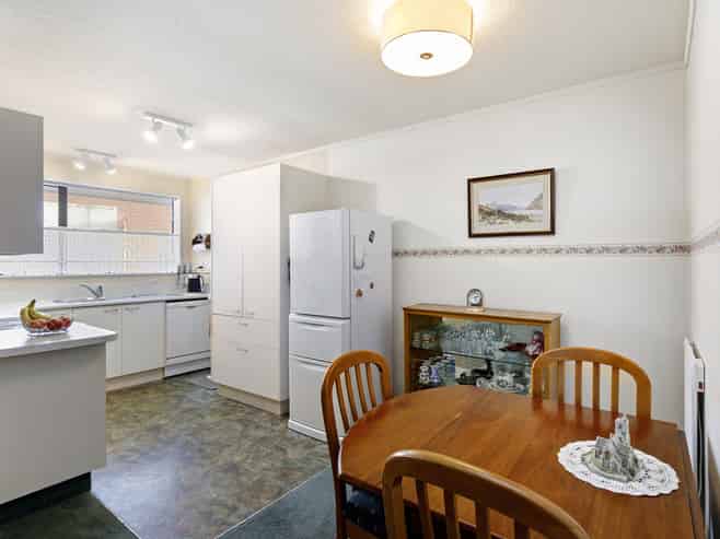 2/12 Birch Street, Hutt Central