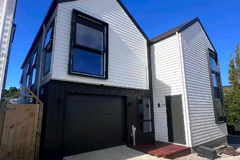 Brand New 4 Bed All Ensuite | 220sqm, Large Deck,, Sunnyhills