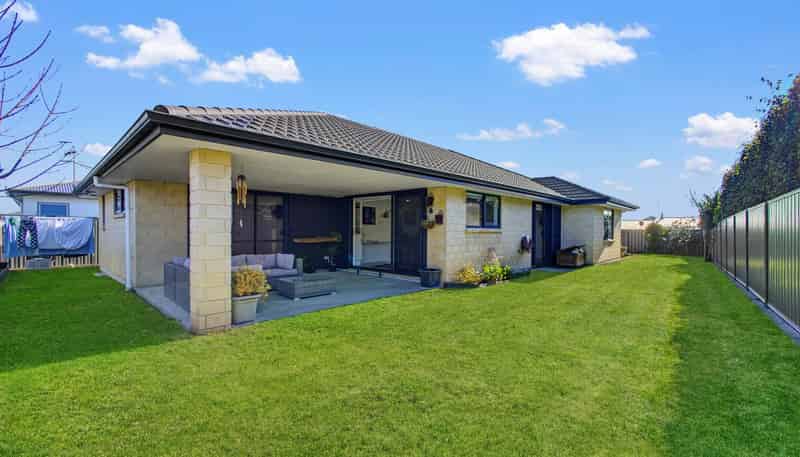 9 Percy Berry Place, Havelock North