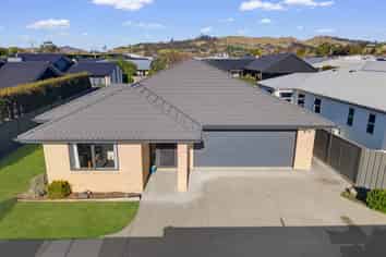 9 Percy Berry Place, Havelock North