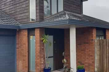12B Raleigh Road, Northcote