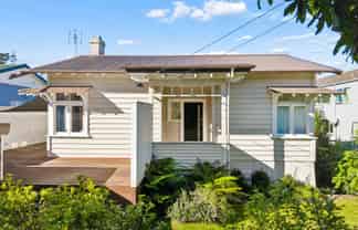 6 Lyon Avenue, Mount Albert