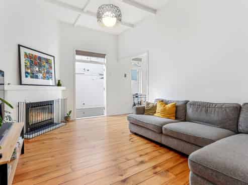 6 Lyon Avenue, Mount Albert