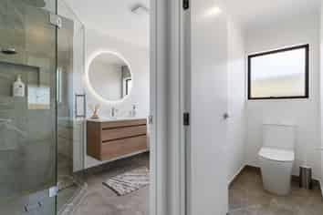 2/136 Barrack Road, Mount Wellington