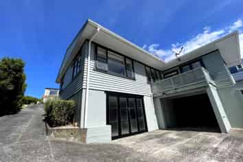 13 Newhaven Terrace, Mairangi Bay
