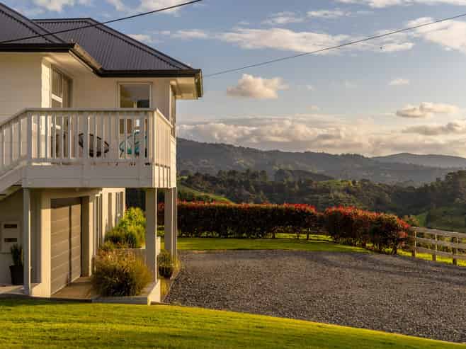 90 McEntee Road, Waitakere
