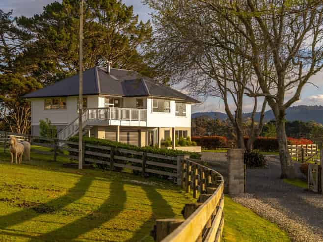 90 McEntee Road, Waitakere